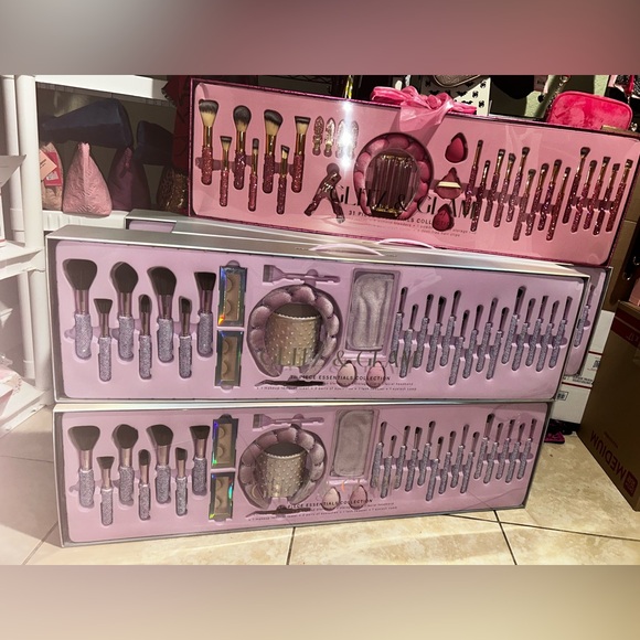 ✨Host Pick✨GLITZ & GLAM Bling/Pearl Mega| 30pc Essentials Collection Brush 1 Set - Picture 6 of 8